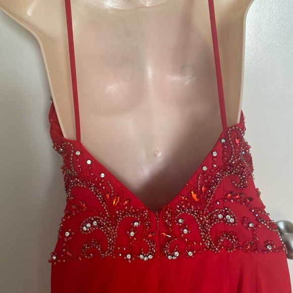 Gorgeous red Jovani evening gown sz. 10 - Picture 7 of 7